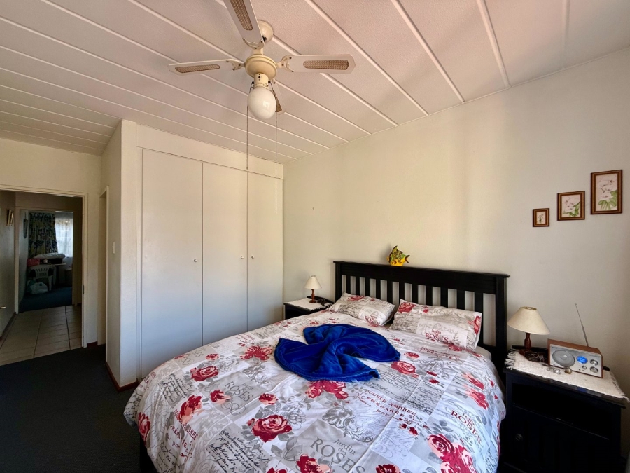 2 Bedroom Property for Sale in Caribbean Beach Club North West